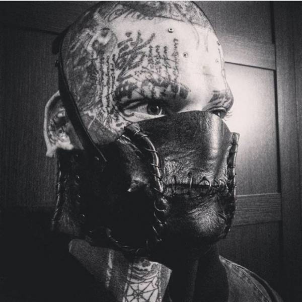 People Who Made Extreme Modifications To Their Own Bodies (46 pics)