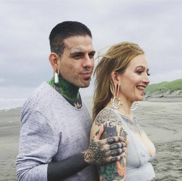 People Who Made Extreme Modifications To Their Own Bodies (46 pics)