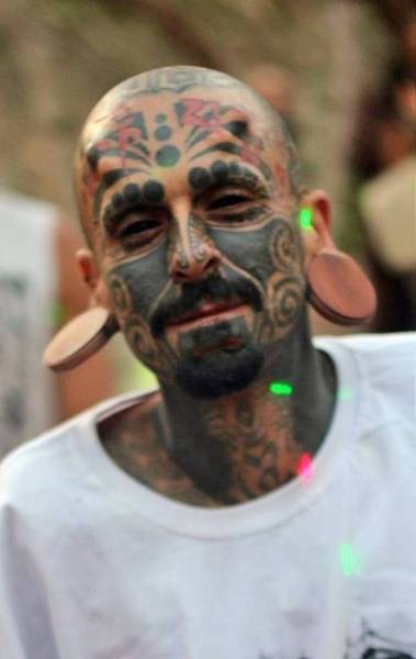People Who Made Extreme Modifications To Their Own Bodies (46 pics)