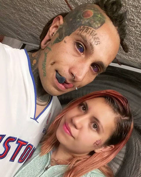 People Who Made Extreme Modifications To Their Own Bodies (46 pics)