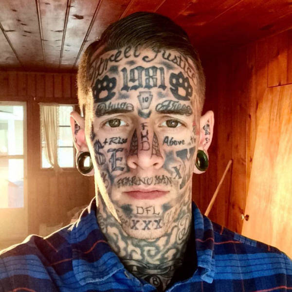 People Who Made Extreme Modifications To Their Own Bodies (46 pics)