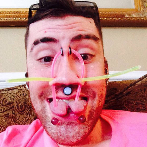 People Who Made Extreme Modifications To Their Own Bodies (46 pics)