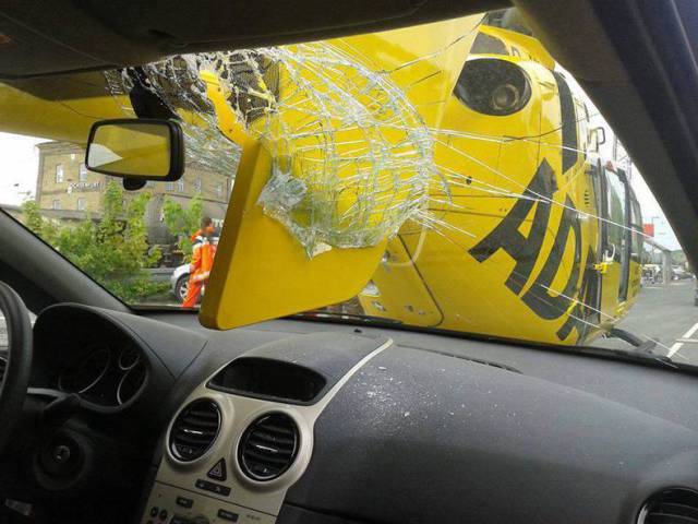 A Compilation Of Fails That Will Leave You At A Loss For Words (44 pics)