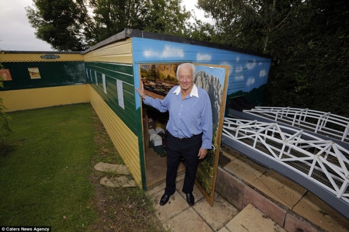 This British Pensioner's Model Railway Is Worth A Fortune (11 pics)