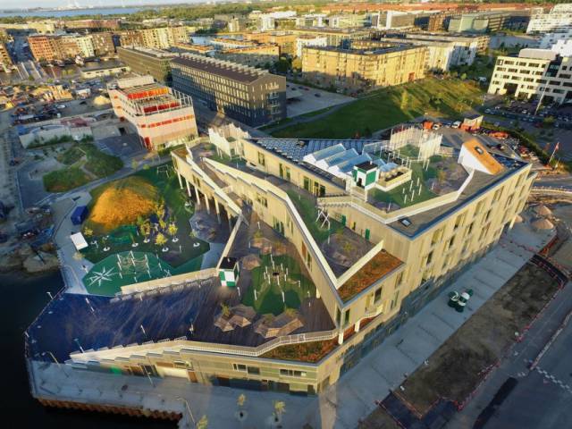 Copenhagen School Wins Prestigious Architecture Award (14 pics)