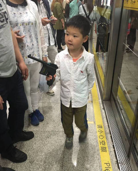 Awkward Life Moments That Just Can't Be Explained (43 pics)