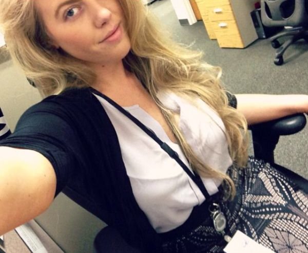 What Hot Women Like To Do When They Get Bored At Work (34 pics)