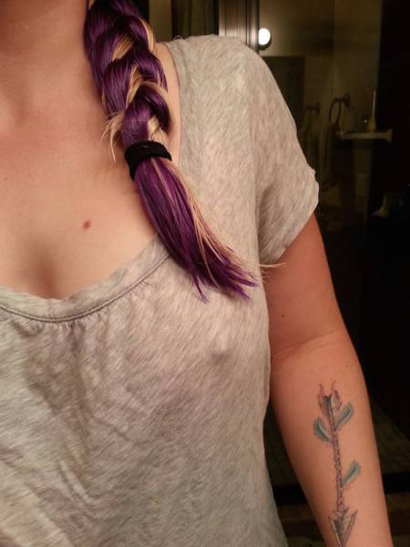Summer Is A Good Season To Say Goodbye To Bras (29 pics)