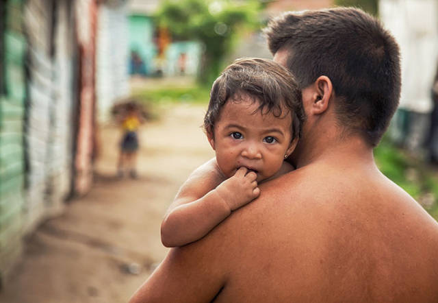 Happy Photos Of Fathers Spending Time With Their Kids (130 pics)
