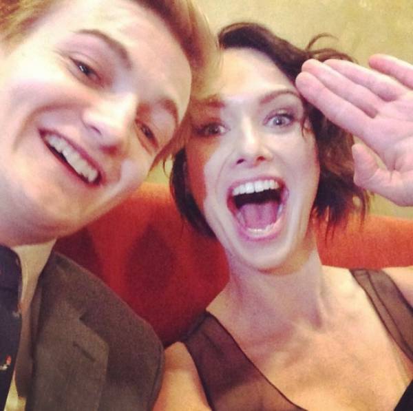 What It Looks Like When Game Of Thrones Actors Hang Out In Real Life (32 pics)