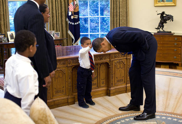 Barack Obama’s Photographer Has Taken 2 Million Pictures Of The President (114 pics)