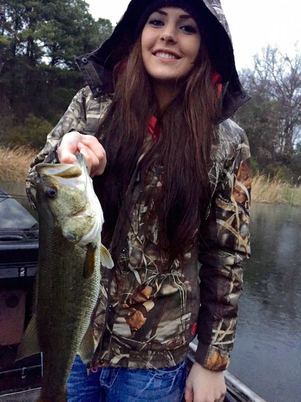 Good Looking Girls Who Like To Fish Are A Real Catch (41 pics)