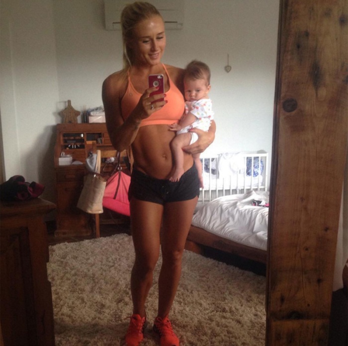 It Only Took 11 Months For This Model To Get Back Into Shape After Giving Birth (10 pics)