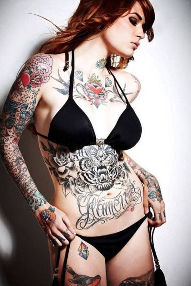 Sexy Girls With Tattoos Are A Work Of Art (30 pics)