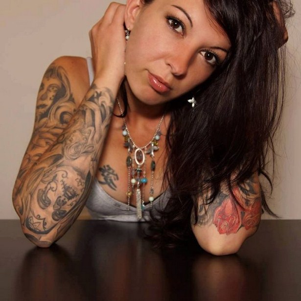 Sexy Girls With Tattoos Are A Work Of Art (30 pics)