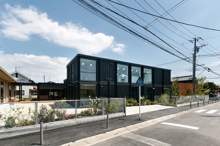 This Japanese Kindergarten Was Built Using Shipping Containers (11 pics)
