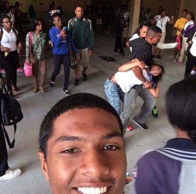 People Who Couldn't Resist Taking Selfies In The Wrong Place At The Wrong Time (25 pics)