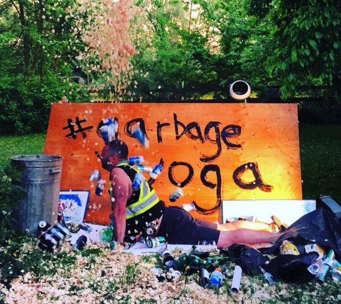 Traveling Man Embraces His Passion For Garbage Yoga (15 pics)