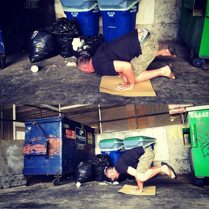 Traveling Man Embraces His Passion For Garbage Yoga (15 pics)