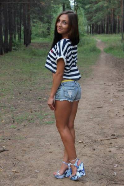 Beautiful Girls With Long Legs Have The Best Of Both Worlds (52 pics)