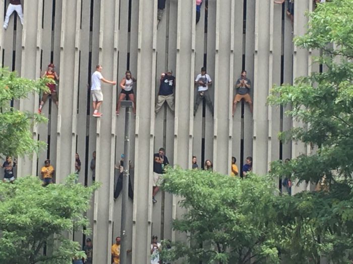 Cavs Fans Celebrate Their Team's Big Win In Cleveland (3 pics)