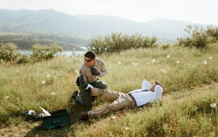 Wedding Photo Shoot Goes Wrong After A Snake Makes A Surprise Appearance (10 pics)