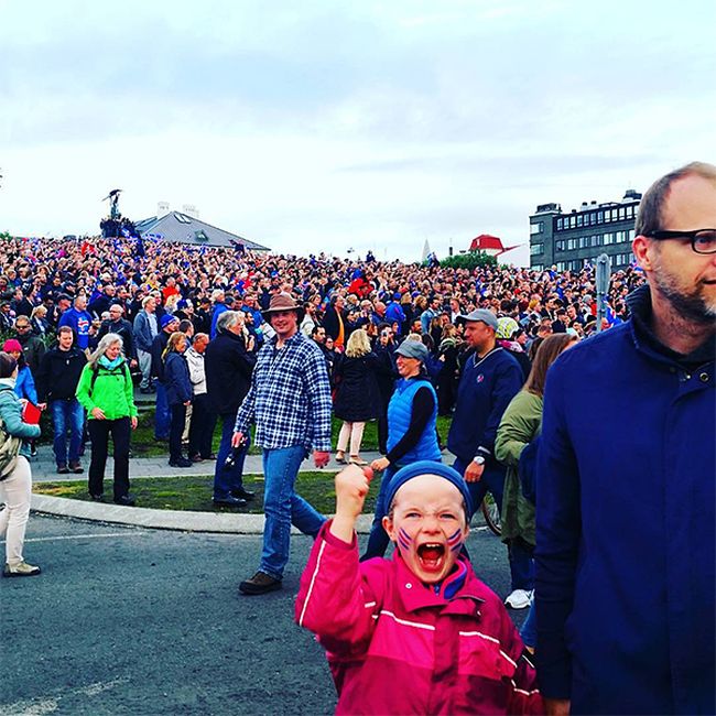 Iceland Goes Crazy After Their Team Defeats England At Euro 2016 (23 pics)