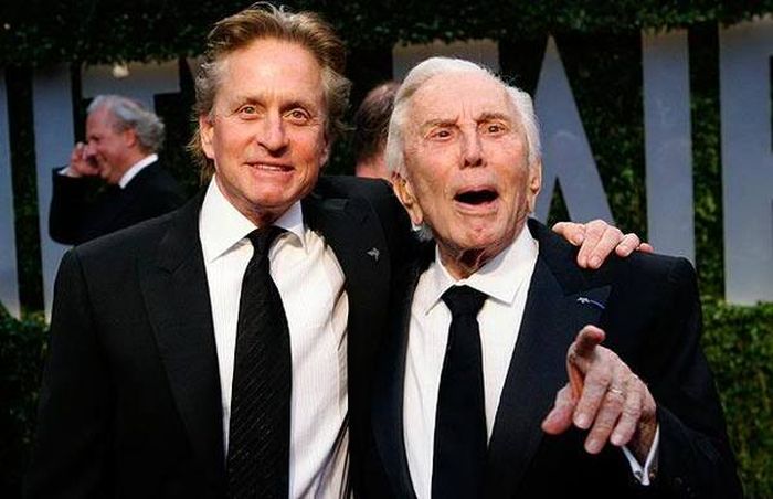 Kirk Douglas Is One Of The Last Surviving Stars From Hollywood's Golden Age (4 pics)
