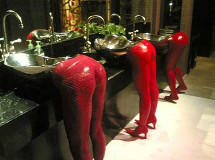 Everything Is A Little Weirder In Thailand (43 pics)