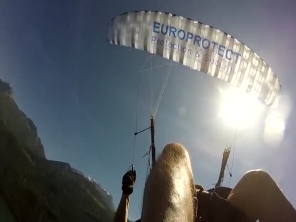 Paragliding Accident Fall Into The Canopy