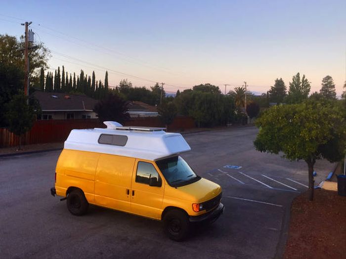 Old Van Gets Converted Into An Adventuremobile (61 pics)
