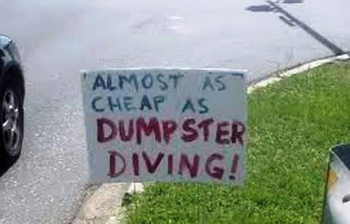 Hilarious Yard Signs That Are Impossible To Ignore (30 pics)