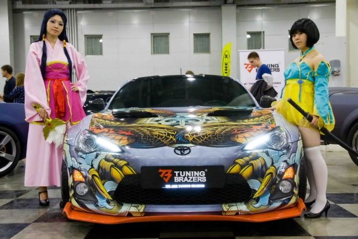 Impressive Automobiles From Moscow Tuning Show 2016 (40 pics)