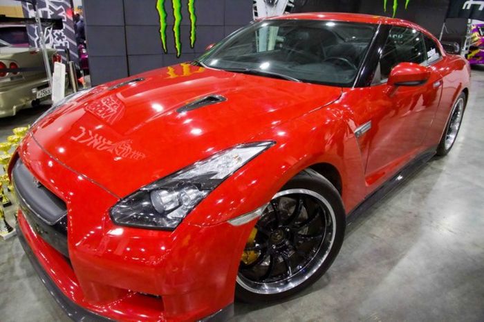 Impressive Automobiles From Moscow Tuning Show 2016 (40 pics)