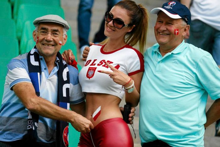 Sexy Fan From Poland (5 pics)