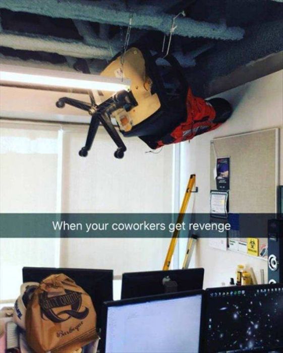 It's Never Fun When Bad Things Happen And You've Got Nowhere To Run (42 pics)