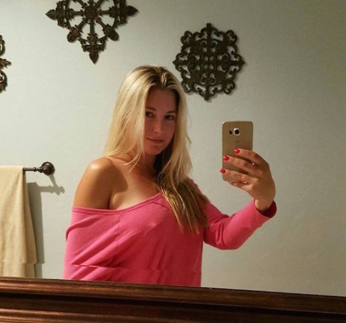 Beautiful Girls Who Understand That Bras Are A Waste Of Time (48 pics)