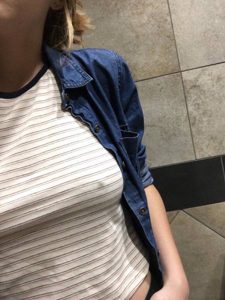 Beautiful Girls Who Understand That Bras Are A Waste Of Time (48 pics)