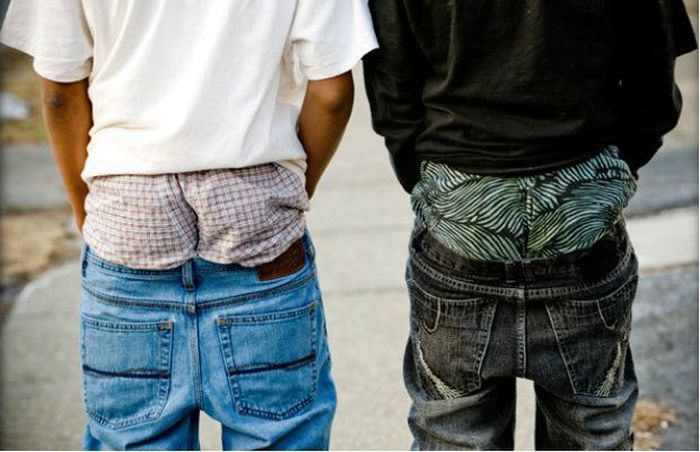 A Town In South Carolina Has Banned People From Wearing Sagging Pants (4 pics)