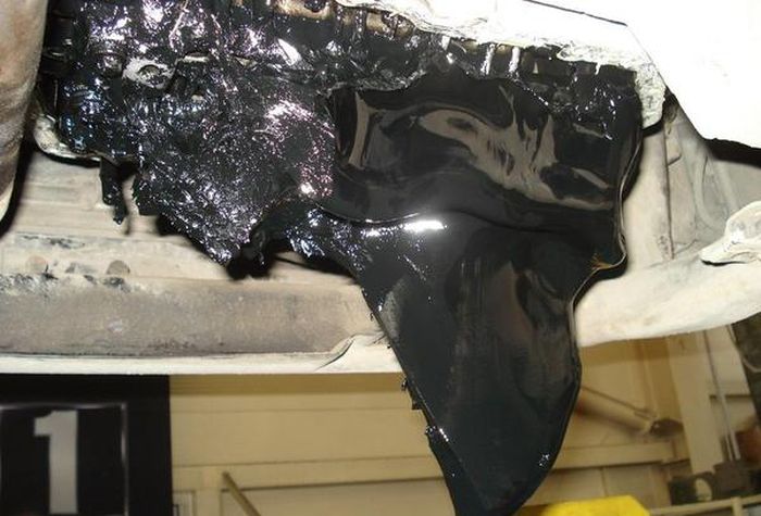 Why You're Not Supposed To Drive Your Car With Factory Oil (2 pics)