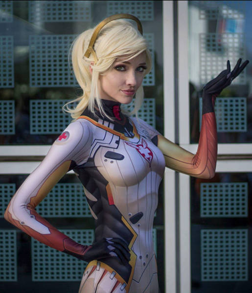 These Sexy Cosplay Girls Are Bringing Every Nerds Fantasy To Life 48 Pics