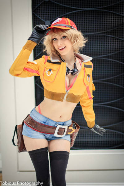 These Sexy Cosplay Girls Are Bringing Every Nerd's Fantasy To Life (48 pics)