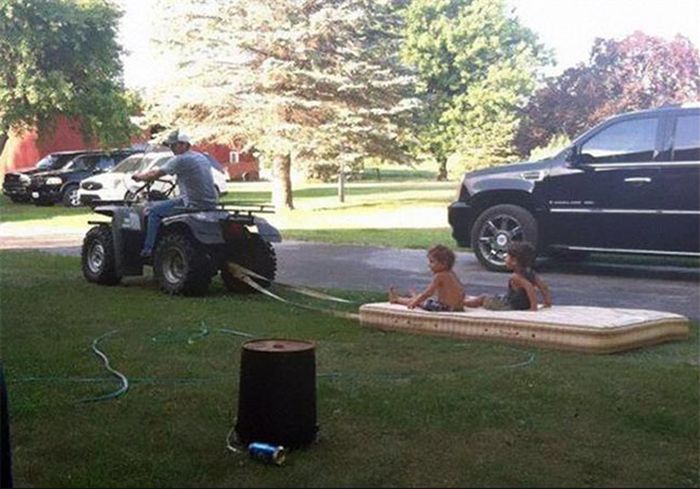 Photos That Prove Kids Shouldn't Be Left Alone With Their Dads (35 pics)