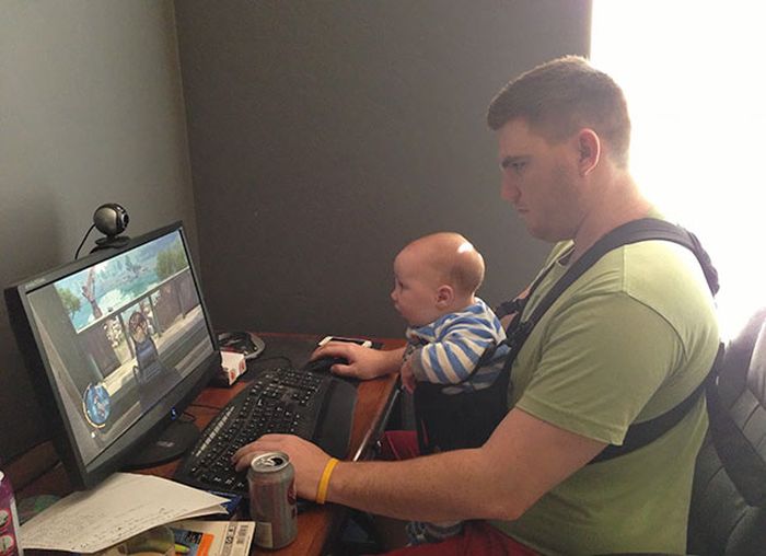 Photos That Prove Kids Shouldn't Be Left Alone With Their Dads (35 pics)