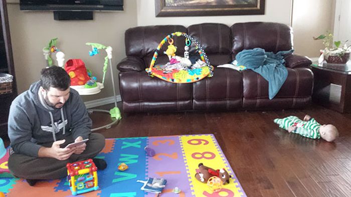 Photos That Prove Kids Shouldn't Be Left Alone With Their Dads (35 pics)
