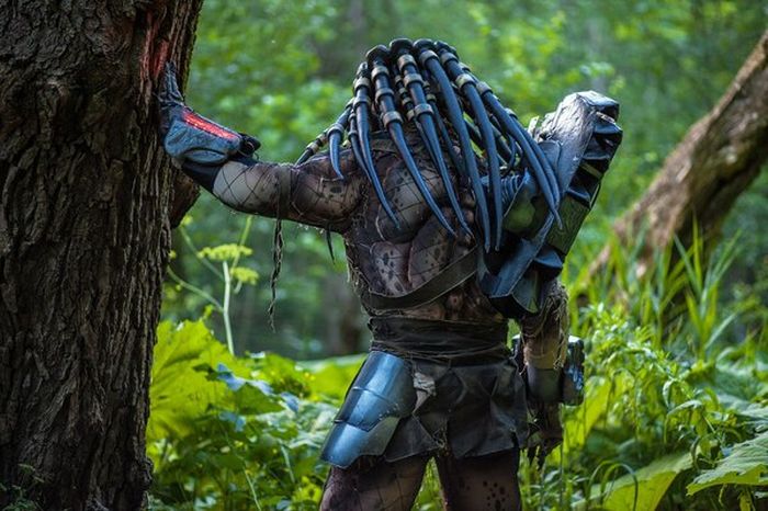 This Impressive Predator Cosplay Will Blow You Away (7 pics)