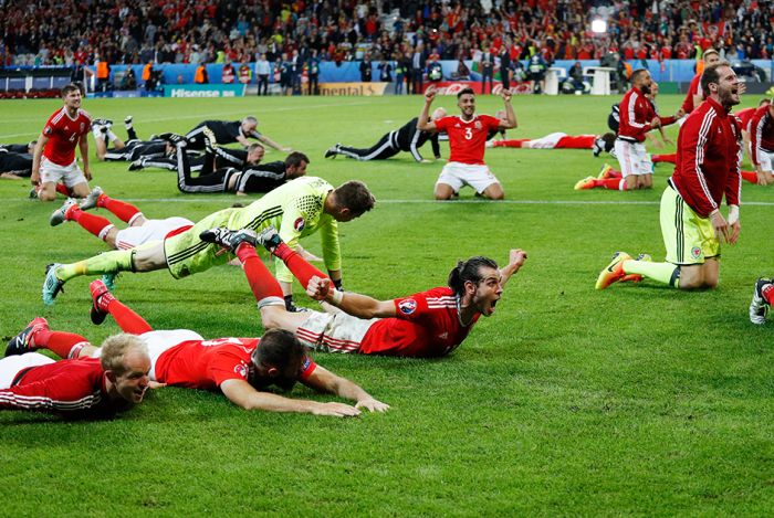 Awesome Photos That Sum Up The Best Moments Of Euro 2016 (22 pics)