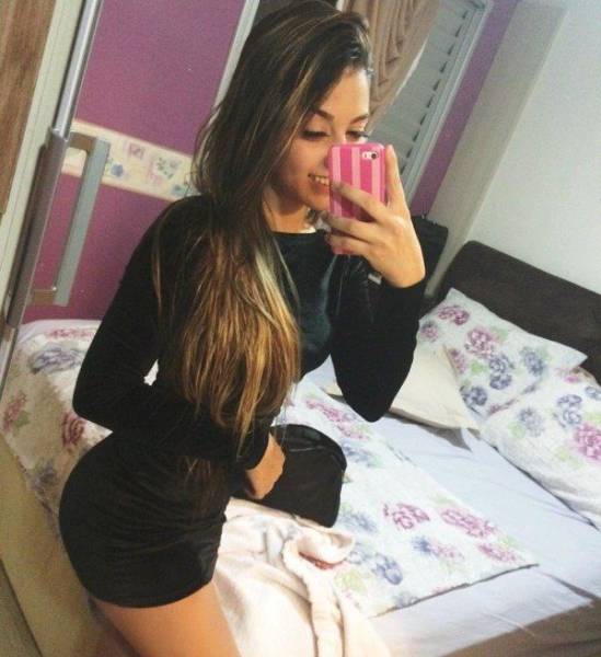 Tight Dresses Hug Sexy Women In All the Right Places (50 pics)