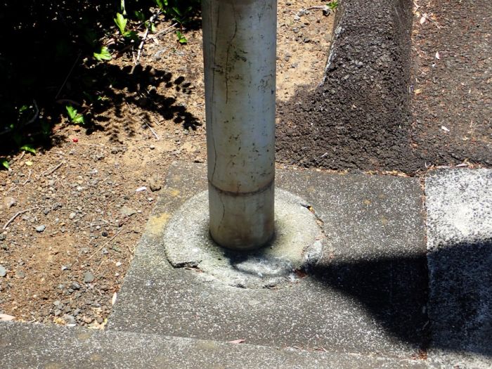 Lahaina Noon Causes Shadows To Stand Up Straight (11 pics)
