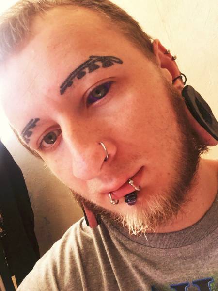 People Who Proudly Changed Their Look With Body Modifications (39 pics)